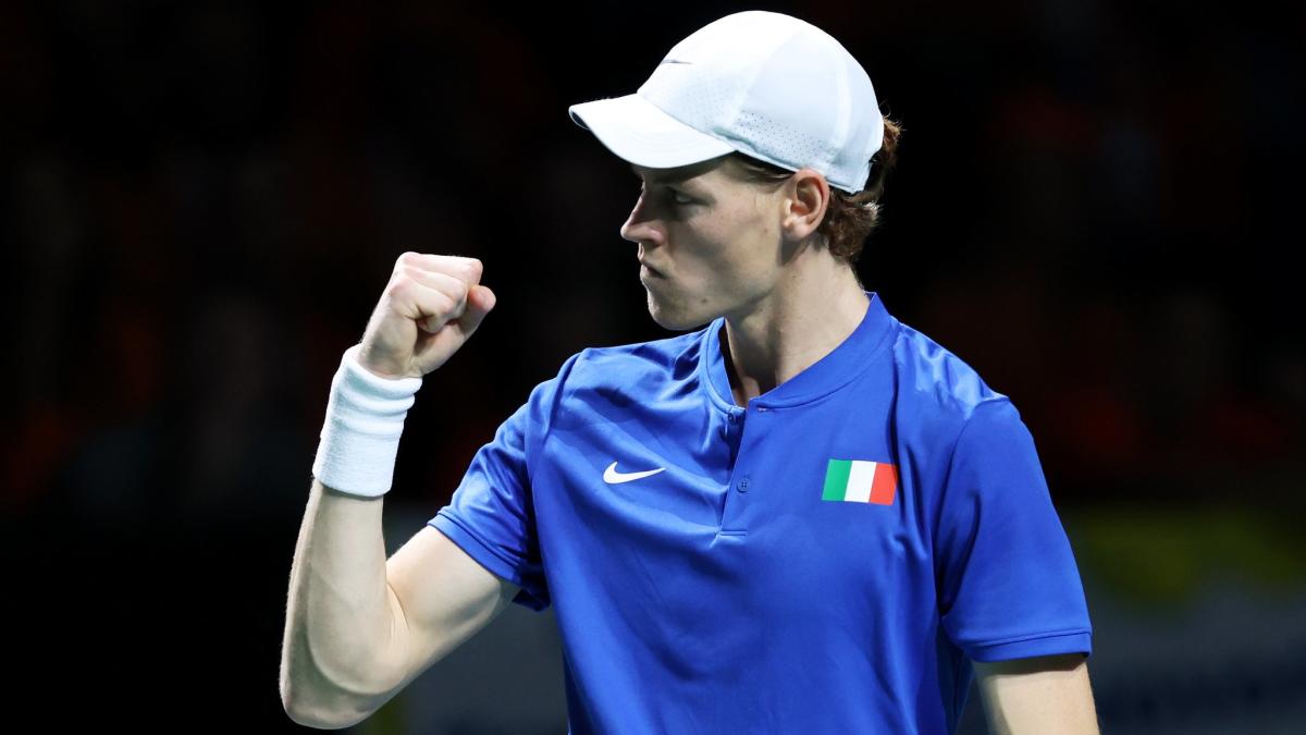 Jannik Sinner shines as Italy advances to Serbia semi-final showdown