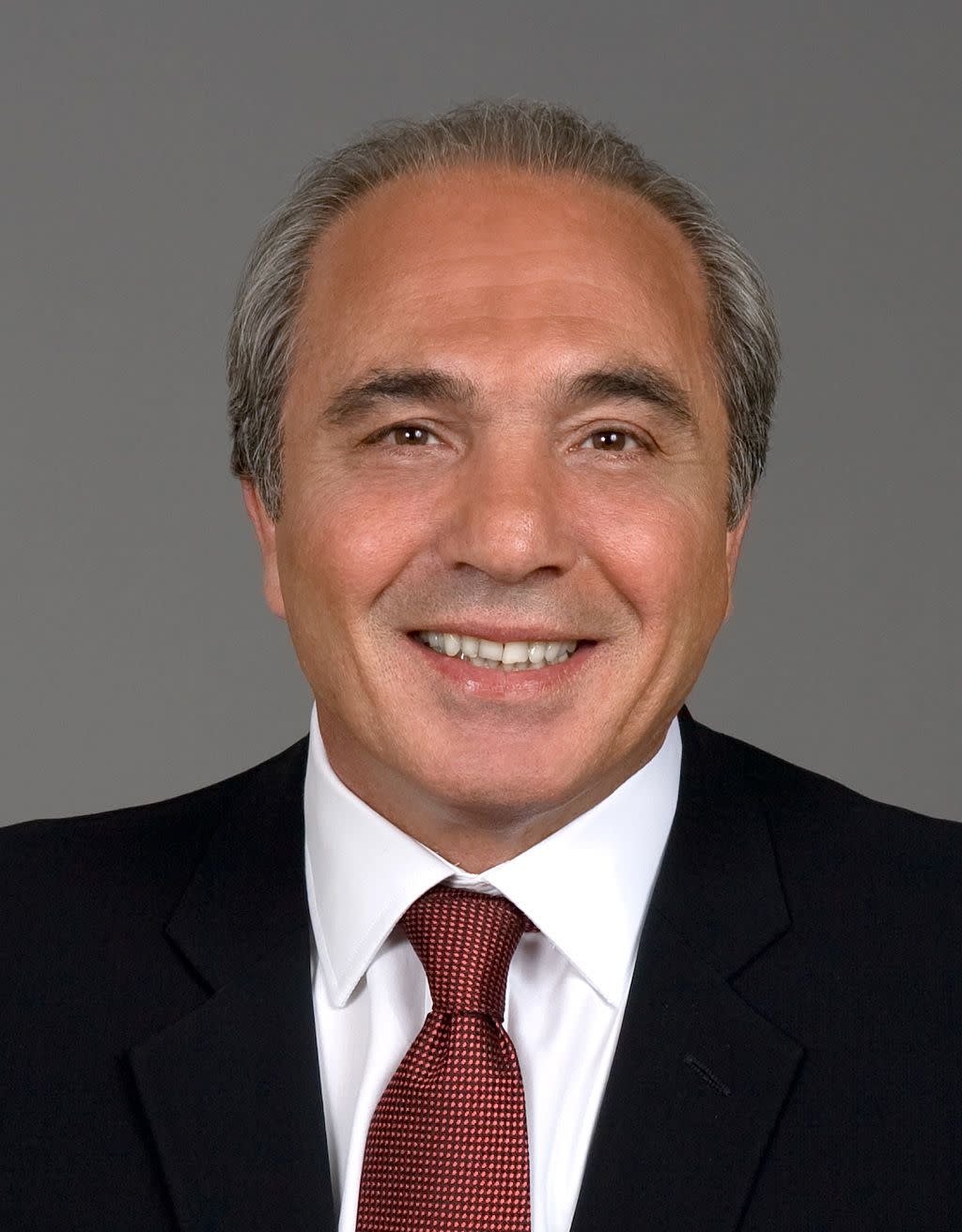 Corporate Headshot of Founder, Chairman & CEO of Mediacom Communications Corp.
