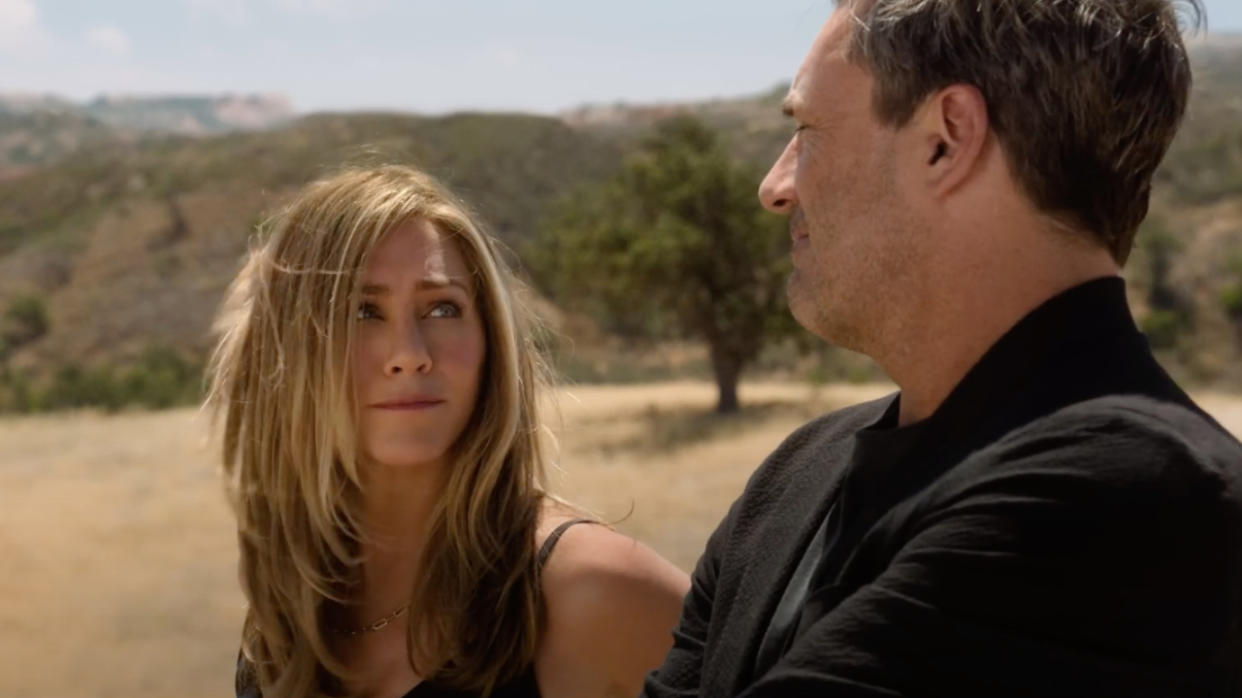  Jennifer Aniston talking to Jon Hamm in The Morning Show Season 3 Trailer. 