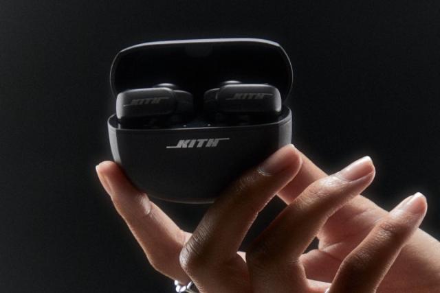 Bose Ultra Open Earbuds use a glasses-friendly earclip shape