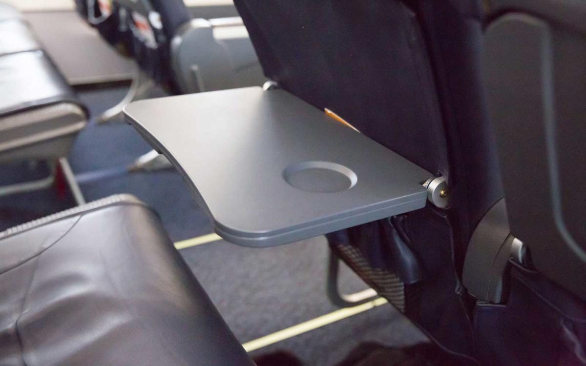 Airhook Looks to Reinvent the Traditional Airplane Tray Table — Vagabondish