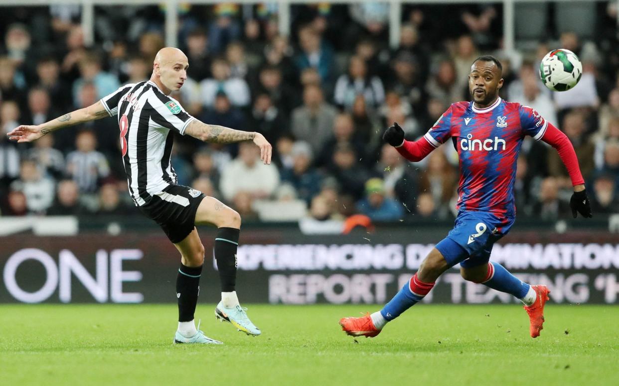 Jonjo Shelvey (left) - Nottingham Forest on verge of signing Jonjo Shelvey – their 25th player since promoted - Action Images/Scott Heppell