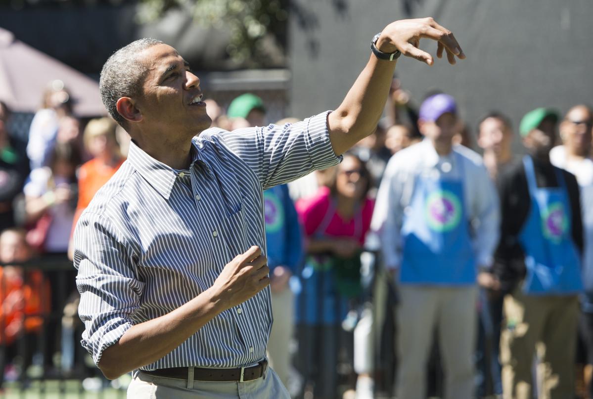 Barack Obama's high school jersey sale breaks record set by LeBron James'  jersey - Lakers Daily