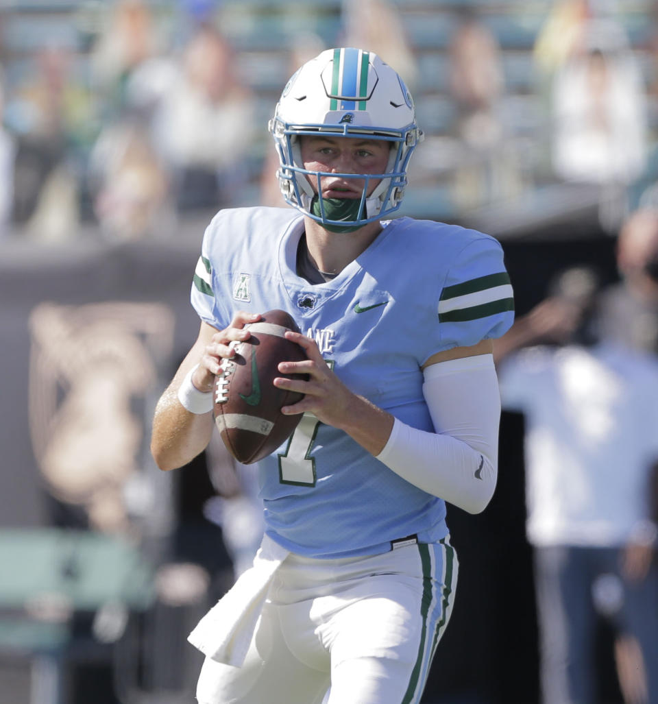 Tulane quarterback Michael Pratt (7)looks to throw against the Army during an NCAA college football game in New Orleans, La., Saturday, Nov. 14, 2020. (A. J. Sisco/The Advocate via AP)