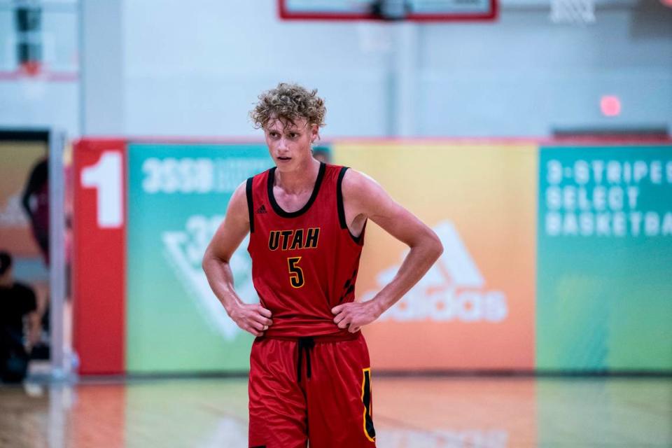 Collin Chandler won state player of the year honors in Utah in 2022 after averaging 21.7 points, 4.3 rebounds, 2.8 assists and 1.7 steals per game as a high school senior.
