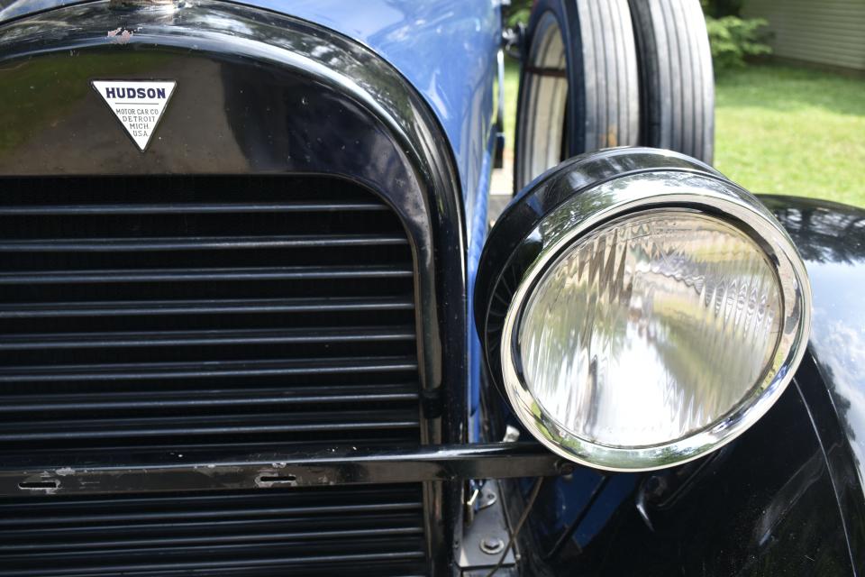 Hudson manufactured its own headlight bulbs, the brand etched in the glass.