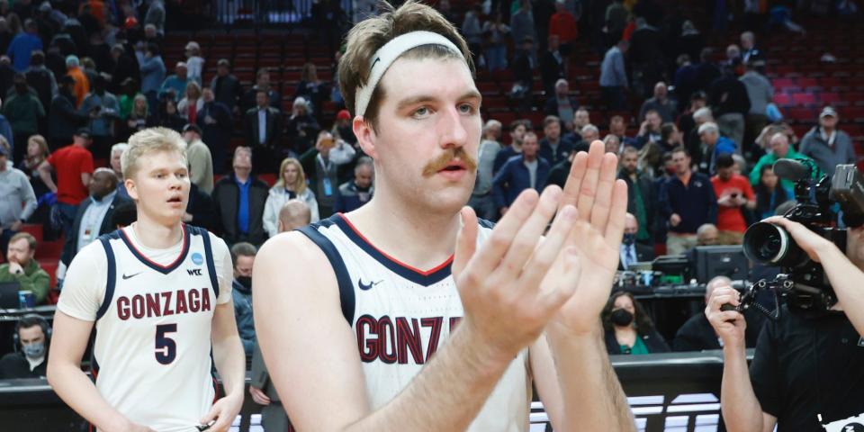 Drew Timme claps after a Gonzaga game in 2022.