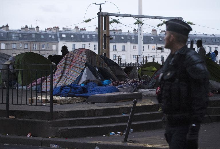 Police launched a dawn raid on a camp in northern Paris where more than 350 refugees, most of them from Sudan, but also from Eritrea, Somalia and Egypt have been living