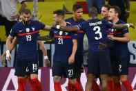 La joie des Français après un but contre son camp du défenseur allemand Mats Hummels, lors de leur match (groupe F) de l’Euro 2020, le 15 juin 2021 à Munich