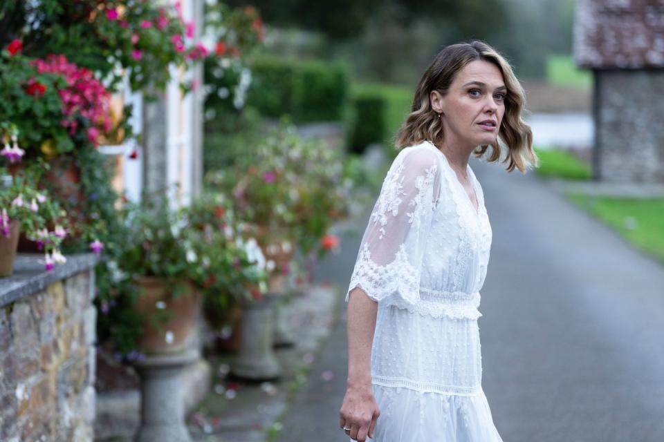 sally bretton, beyond paradise, season 2