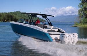 The Cobalt R33 Outboard is the first boat to offer three Yamaha or Mercury engines generating up to 900 horsepower.