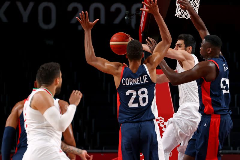 Basketball - Men - Group A - Iran v France