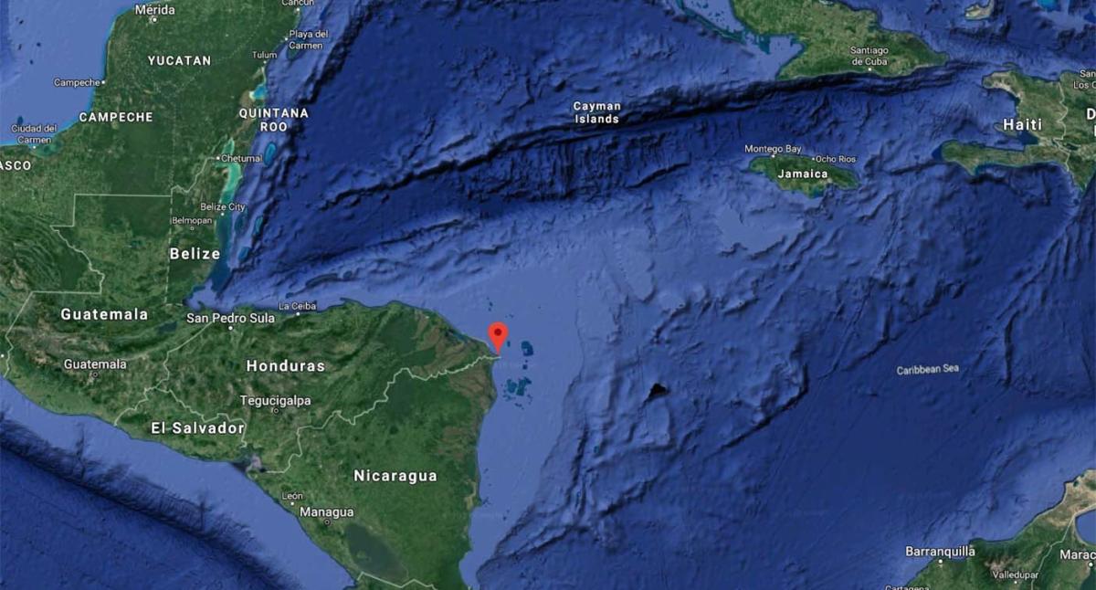 honduras tourist boat sinks