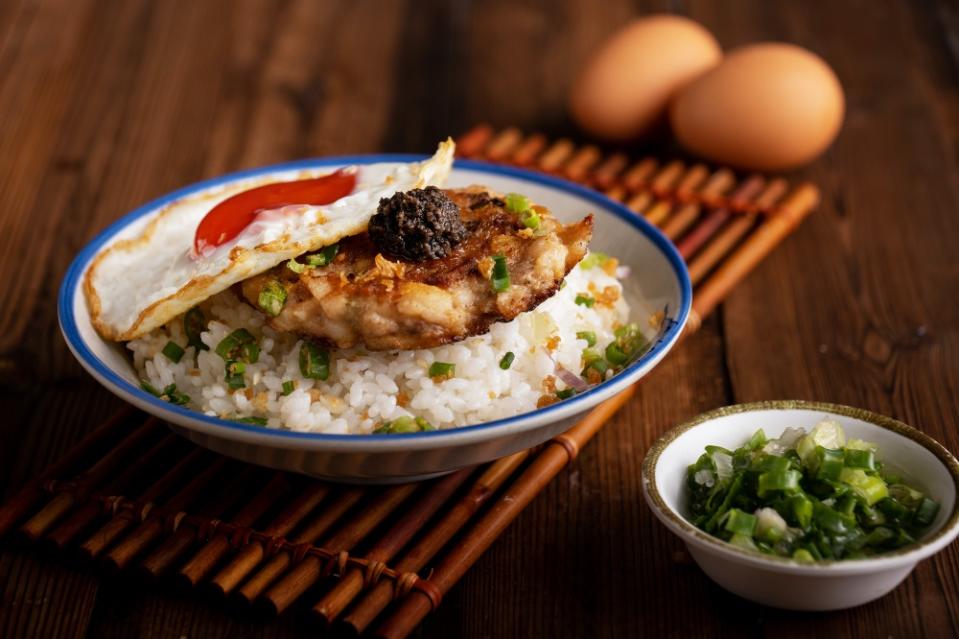 旺角美食｜全新「金飯館貳‧零 肉餅‧焗飯專門店」 登場 必食蓮藕梅香鹹魚肉餅/蝦頭油肉餅飯/黑松露墨魚肉餅飯