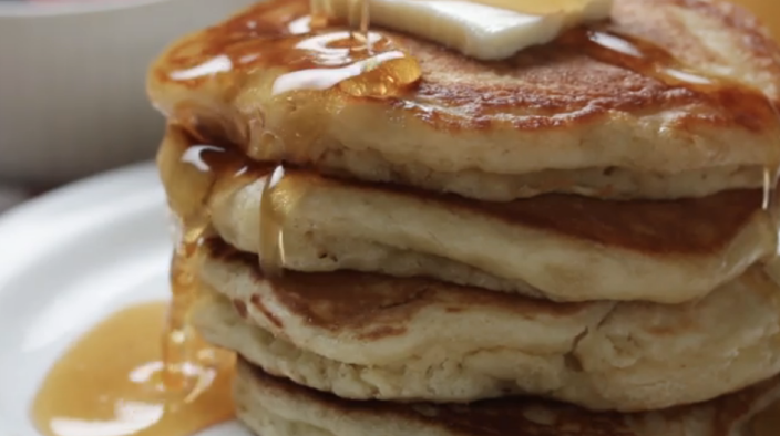 <div><p>"I may be a simpleton, but an average diner with bottomless filter coffee, pancakes, bacon, and syrup was my favourite part of the day."</p><p>—u/<a href="https://go.redirectingat.com?id=74679X1524629&sref=https%3A%2F%2Fwww.buzzfeed.com%2Fandyneuenschwander%2Ffavorite-american-foods-of-non-americans&url=https%3A%2F%2Fwww.reddit.com%2Fuser%2FBasedEvidence%2F&xcust=6250691%7CBF-VERIZON&xs=1" rel="nofollow noopener" target="_blank" data-ylk="slk:BasedEvidence" class="link "><u>BasedEvidence</u></a></p></div><span> Tasty / BuzzFeed</span>