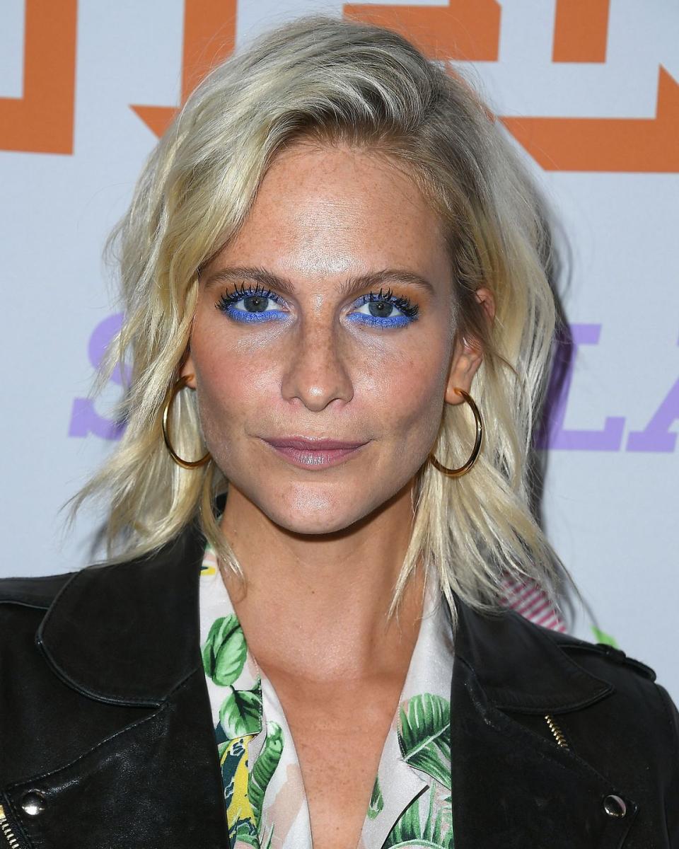 <p>Go for heavy sky blue eyeliner a la Poppy Delevingne to give any outfit a 60s twist.</p>