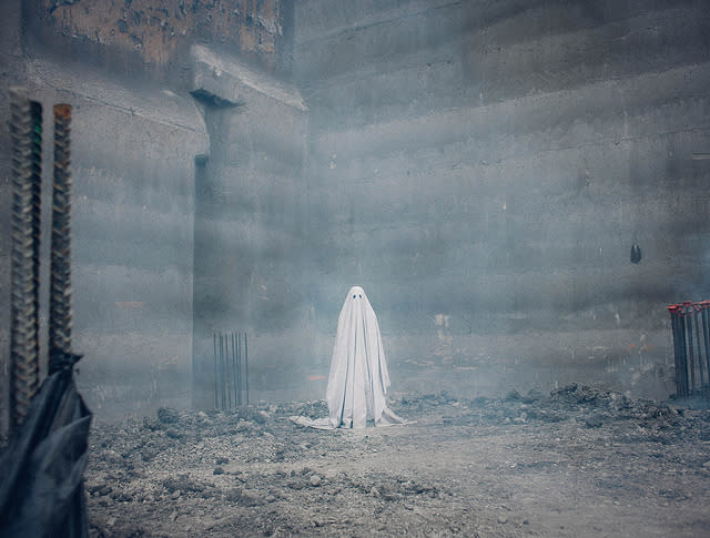 Casey Affleck in ‘A Ghost Story’ (Photo: Courtesy of Sundance Institute)