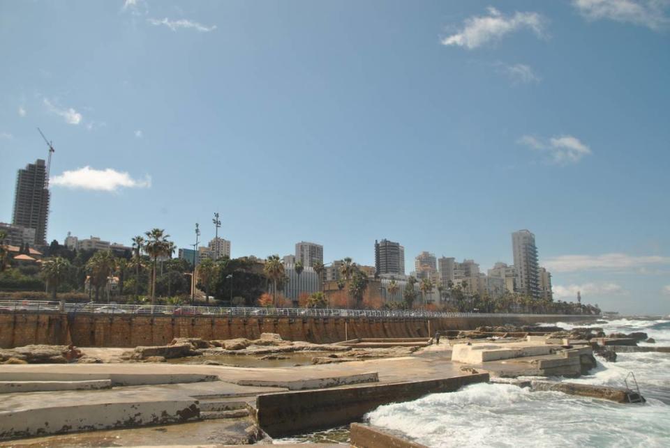 “La Corniche” el paseo marítimo de Beirut.