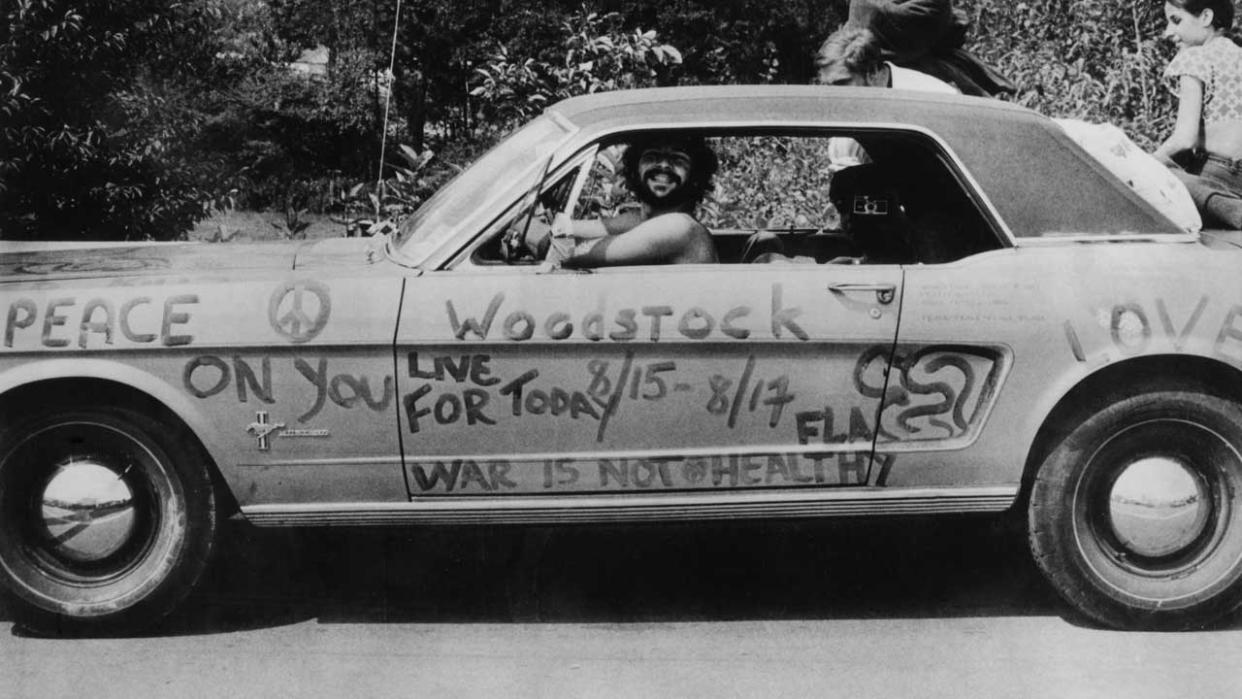  A car on the way to Woodstock 