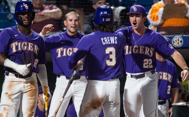 LSU baseball scores 10 runs in the 8th to complete NCAA regionals