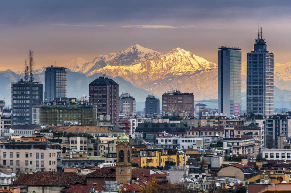 <p>Il nuovo VIU Milan, un design hotel a 5 stelle con vista a 360° sullo skyline nel distretto di Porta Volta, punta sulla clientela del bleisure con ristorante stellato e un’area wellness lussuosa. Il Principe di Savoia offre il pacchetto bleisure, per poter prolungare il soggiorno anche al termine della trasferta di lavoro. </p>