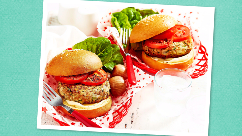 Lemony Tuna Burgers sits looking yummy (canned tuna recipes)