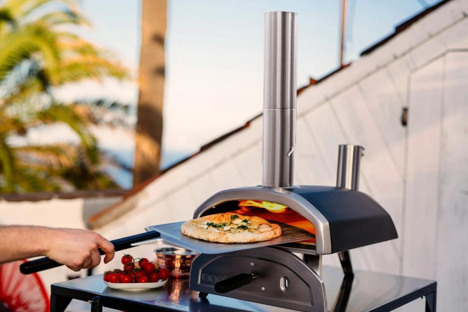 Ooni Fyra 12 Wood Pellet Pizza Oven