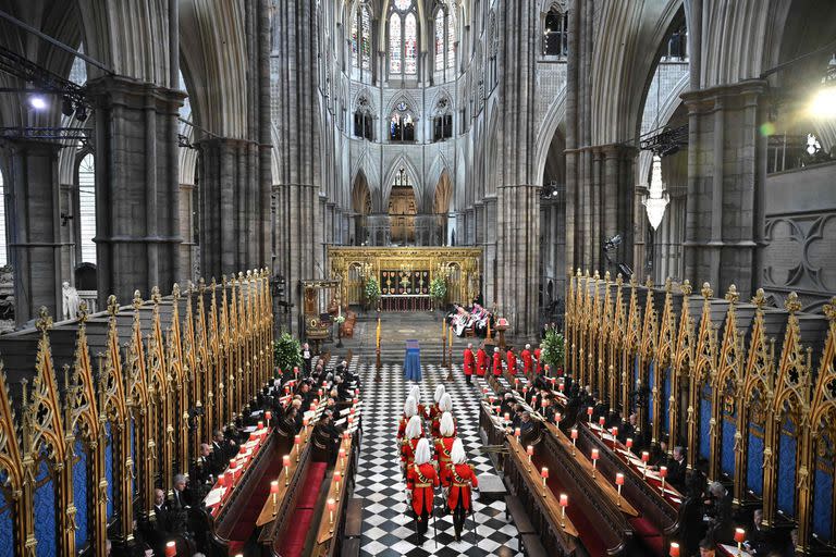 Caballeros de armas participan en el funeral de estado de la reina Isabel II 