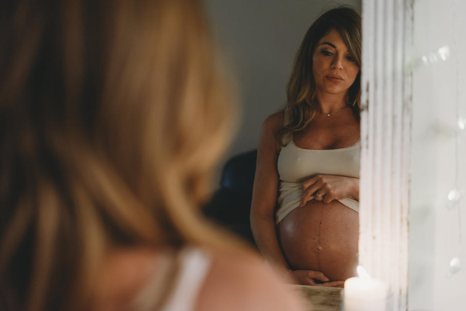 A new study has found that negative feelings towards the body in pregnancy could indicate an increased risk of depression after birth [Photo: Getty]