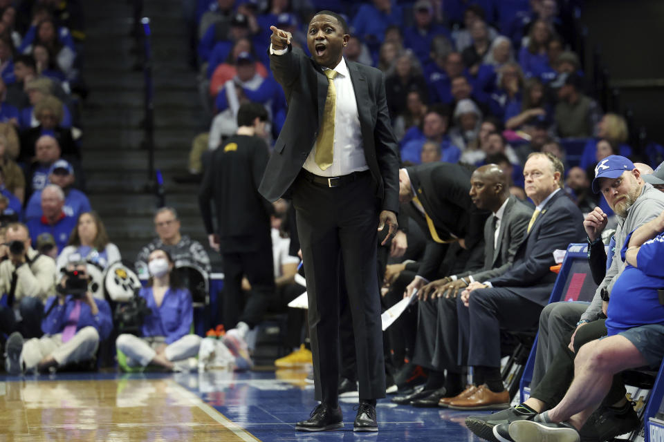 Missouri head coach Dennis Gates directs his team during the second half of an NCAA college basketball game in Lexington, Ky., Tuesday, Jan. 9, 2024. Kentucky won 90-77. (AP Photo/James Crisp)