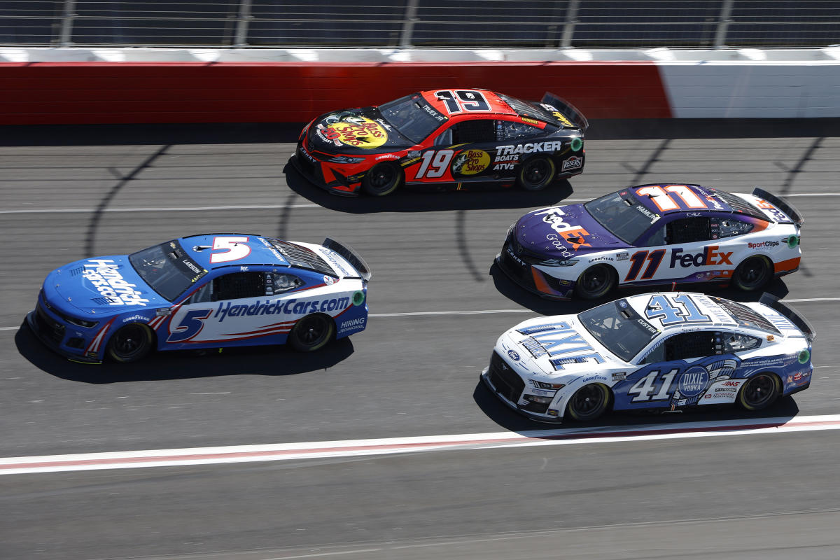 NASCAR betting Darlington odds, start time, TV Yahoo Sports