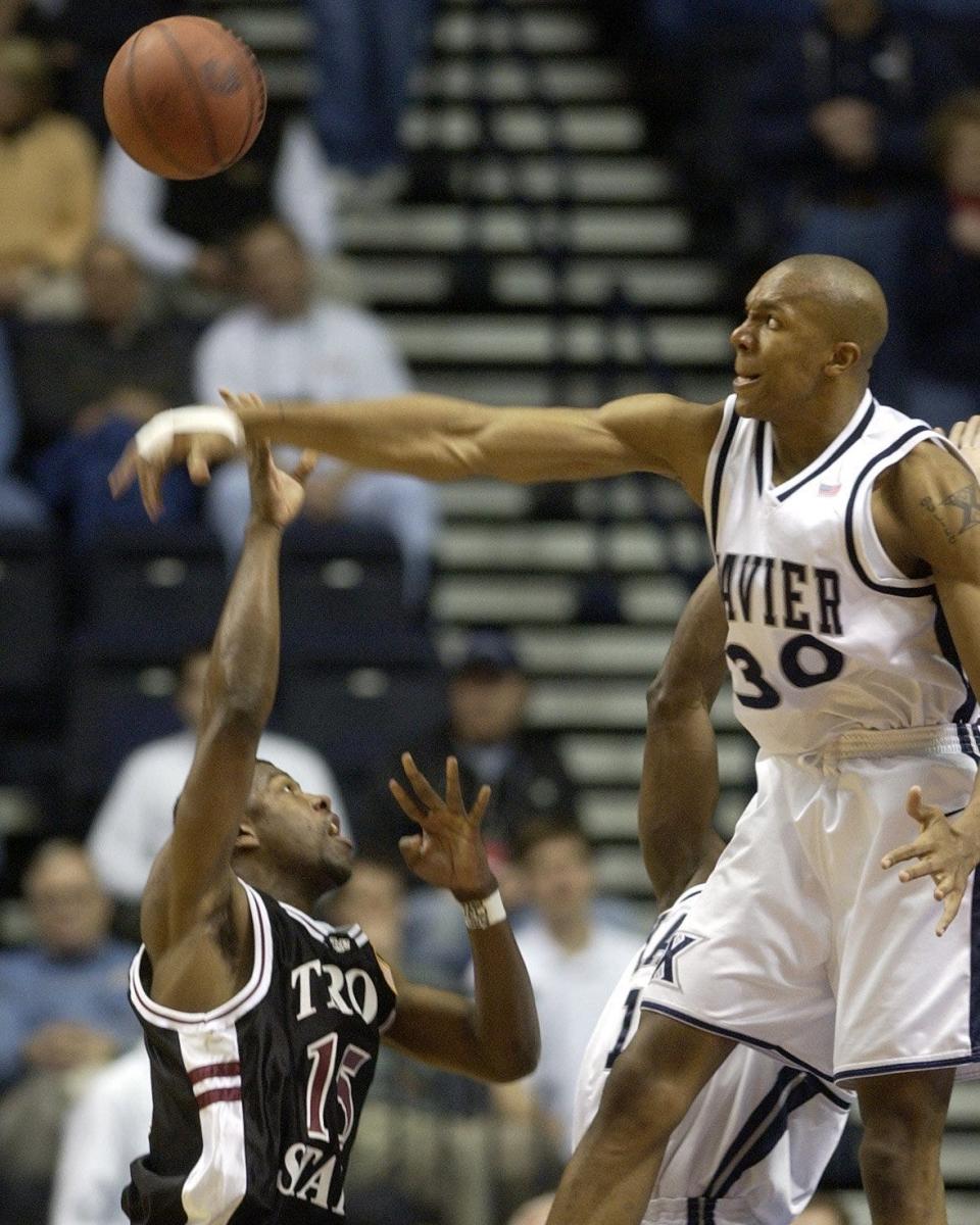 The 2004 Xavier Musketeers had some key performers returning from 2003, but two-time consensus All-American and AP Player of the Year David West wasn't among them.