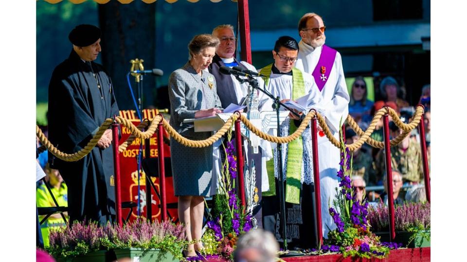 princess anne at service in skirt suit