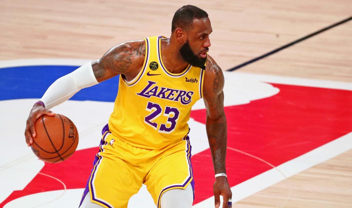 L.A. Lakers' LeBron James changing his jersey number - again - back to No.  23 