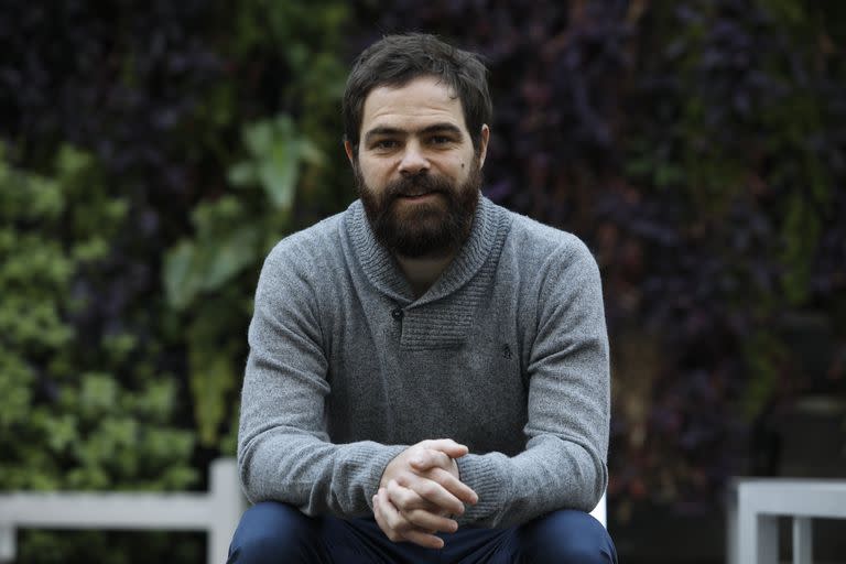 Curiosidad 2: aunque Las cosas maravillosas, con Peter Lanzani, se presente los lunes y martes, es una de las propuestas que está logrando mejor porcentaje de ocupación de sala que, en este caso, es el mismo escenario