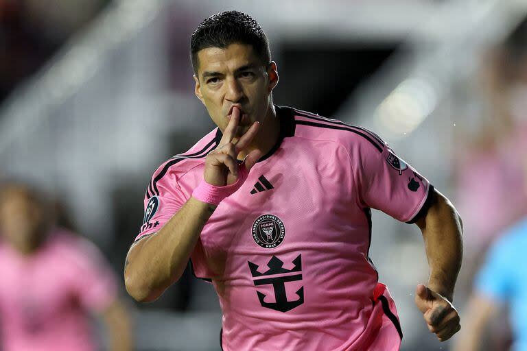 FORT LAUDERDALE, FLORIDA - MARCH 13: Luis Suarez #9 of Inter Miami CF celebrates after scoring a goal in the 8th minute against the Nashville SC during the first half in the Concacaf Champions Cup Round of 16 match at Chase Stadium on March 13, 2024 in Fort Lauderdale, Florida.   Brennan Asplen/Getty Images/AFP (Photo by Brennan Asplen / GETTY IMAGES NORTH AMERICA / Getty Images via AFP)