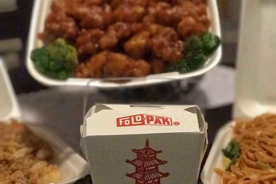 <b>Photo: Jessica K./<a href="https://yelp.com/biz_photos/jj-chinese-express-long-beach?utm_campaign=42f7220a-c8bb-447e-b8cd-492c403df98e%2Cbbc5822f-c6a5-410a-a831-8797b41b895e&utm_medium=81024472-a80c-4266-a0e5-a3bf8775daa7" rel="nofollow noopener" target="_blank" data-ylk="slk:Yelp;elm:context_link;itc:0;sec:content-canvas" class="link ">Yelp</a></b>