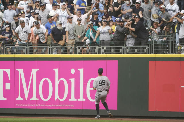 Santana's homer rallies Mariners for 4-3 win over Yankees - The Columbian