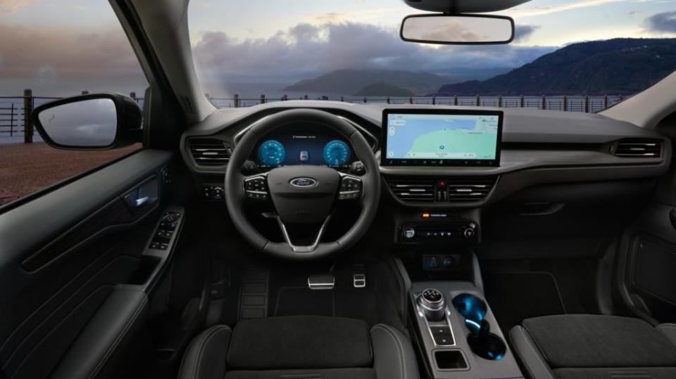 換裝新世代13.2吋SYNC 4車機是小改款Kuga車內最大亮點。(圖片來源/ Ford)