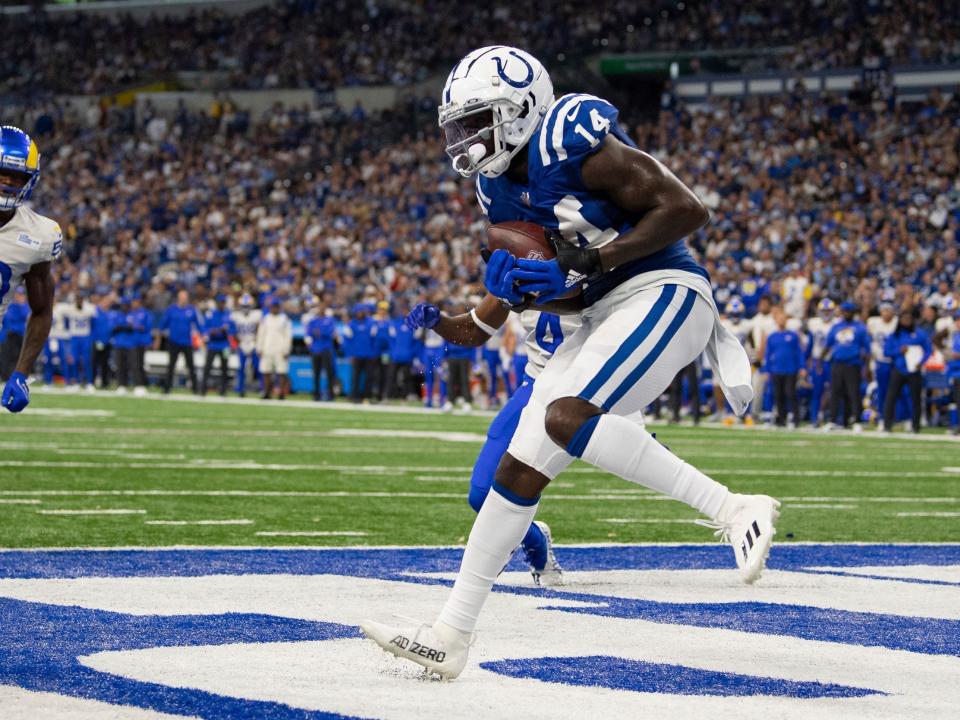 Zach Pascal scores a touchdown against the Los Angeles Rams.