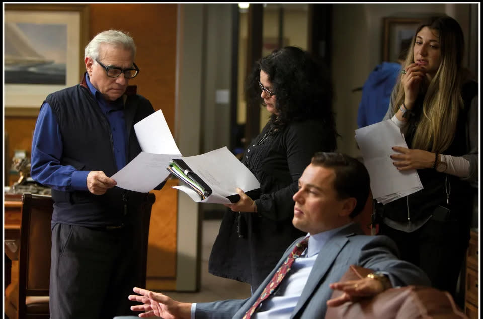 Martin Scorsese (links) mit Leonardo DiCaprio am Set von „The Wolf of Wall Street“. (Alamy)
