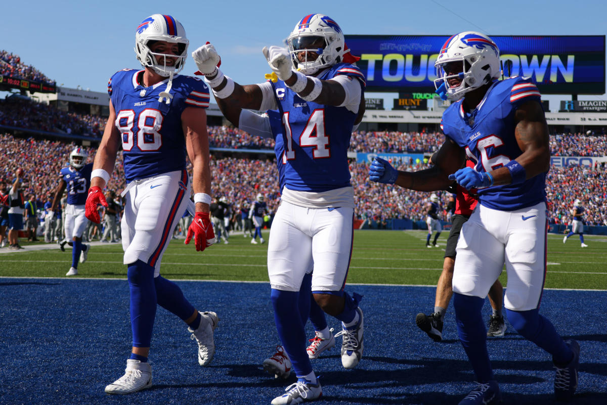 NFL Week 4 early slate live tracker: Bills throttle Dolphins in