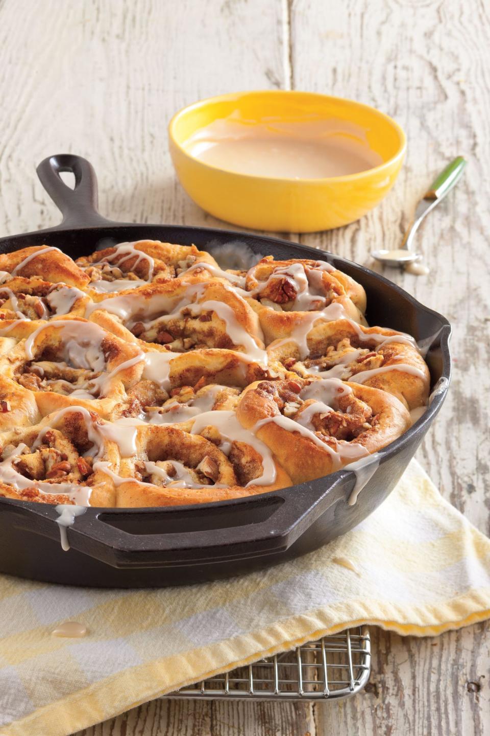 Cinnamon-Pecan Rolls