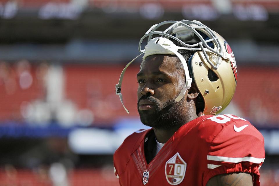 Panthers wide receiver Torrey Smith, shown here with the 49ers in 2016, said he was disappointed in the NFL's national anthem policy. (AP)