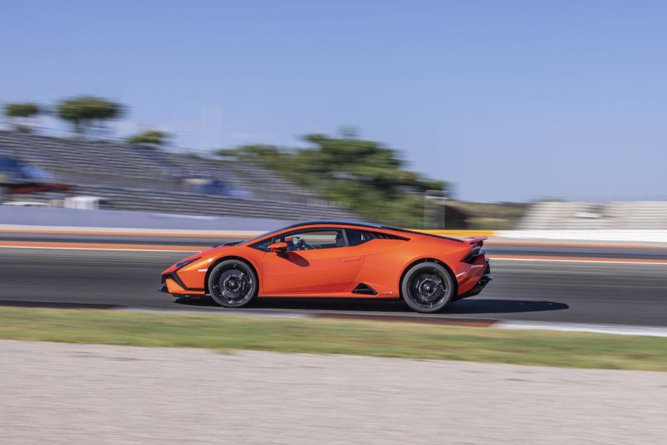 2023 Lamborghini Huracán Tecnica - Photos From Every Angle