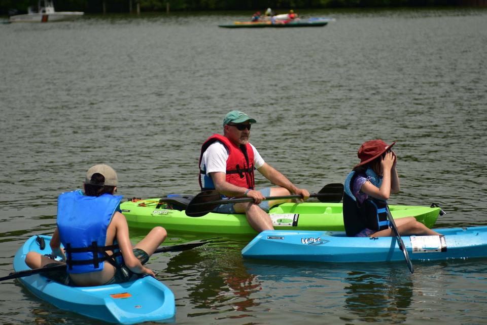 Cheers to Clean Water: Tennessee River Paddle Off and Clean Up, June 2021.