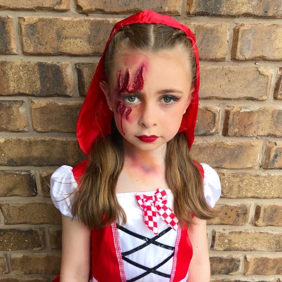<p>The wolf may have gotten a swipe in, but he's no match for this Halloween-ified version of Little Red Riding Hood.</p><p><em><a href="https://www.facebook.com/kellzmakeupandbodyart/" rel="nofollow noopener" target="_blank" data-ylk="slk:See more at Kellz Makeup and Body Art »;elm:context_link;itc:0;sec:content-canvas" class="link ">See more at Kellz Makeup and Body Art »</a></em><br></p>