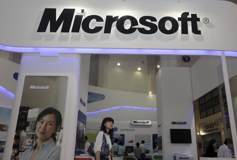 <p><b><span>7. Microsoft<br></span></b><span>* Revenue: $ 86.83 Billion<br>* Number of Employees: 128,076<br>* Microsoft is the world's largest software maker measured by revenues. It is also one of the world's most valuable companies. With the acquisition of Nokia's devices and services division to form Microsoft Mobile Oy, the company has re-entered the smartphone hardware market, after its previous attempt, Microsoft Kin, which resulted from their acquisition of Danger Inc.<br></span></p>