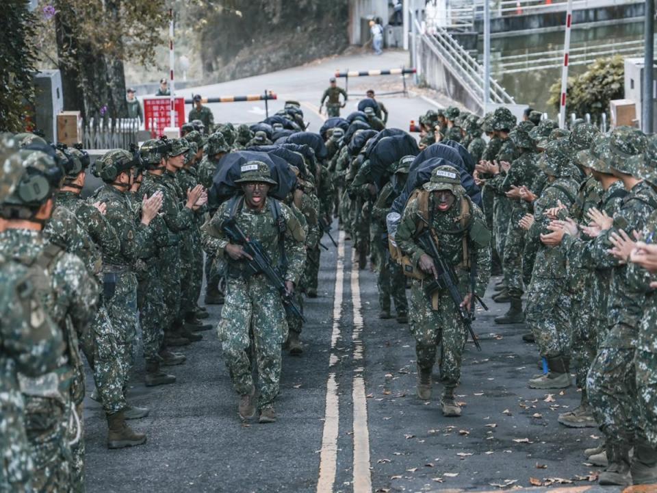 美國參眾兩院軍委會公布協商版2024財政年度國防授權法案內容。法案要求美國國防部協助提升台灣戰力。