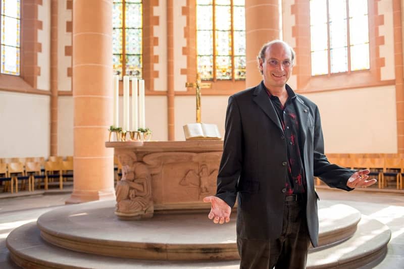 An undated picture shows Pastor Vincenzo Petracca from the Protestant Heiliggeistkirche in Heidelberg. -/Vincenzo Petracca/dpa